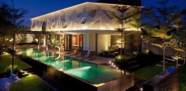 Villa Issi, Contemporary Architecture