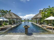 Villa Mandalay, Piscina de entrenamiento