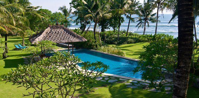 Villa Arika, Pool and Garden