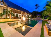 Villa Nalina, Pool at Night